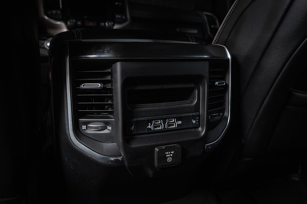 Vehicle Image 38