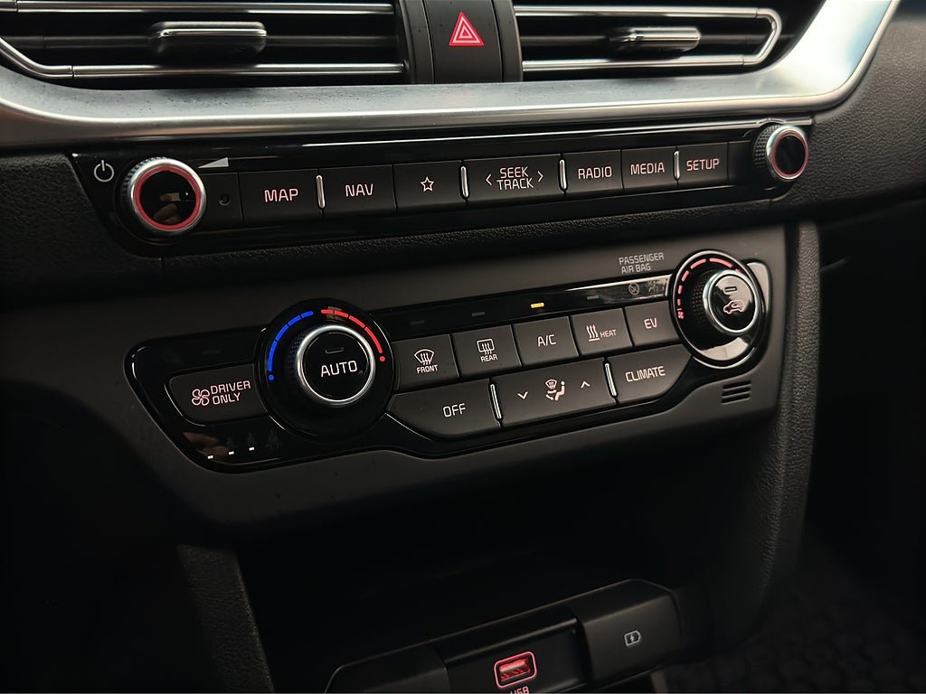 Vehicle Image 24