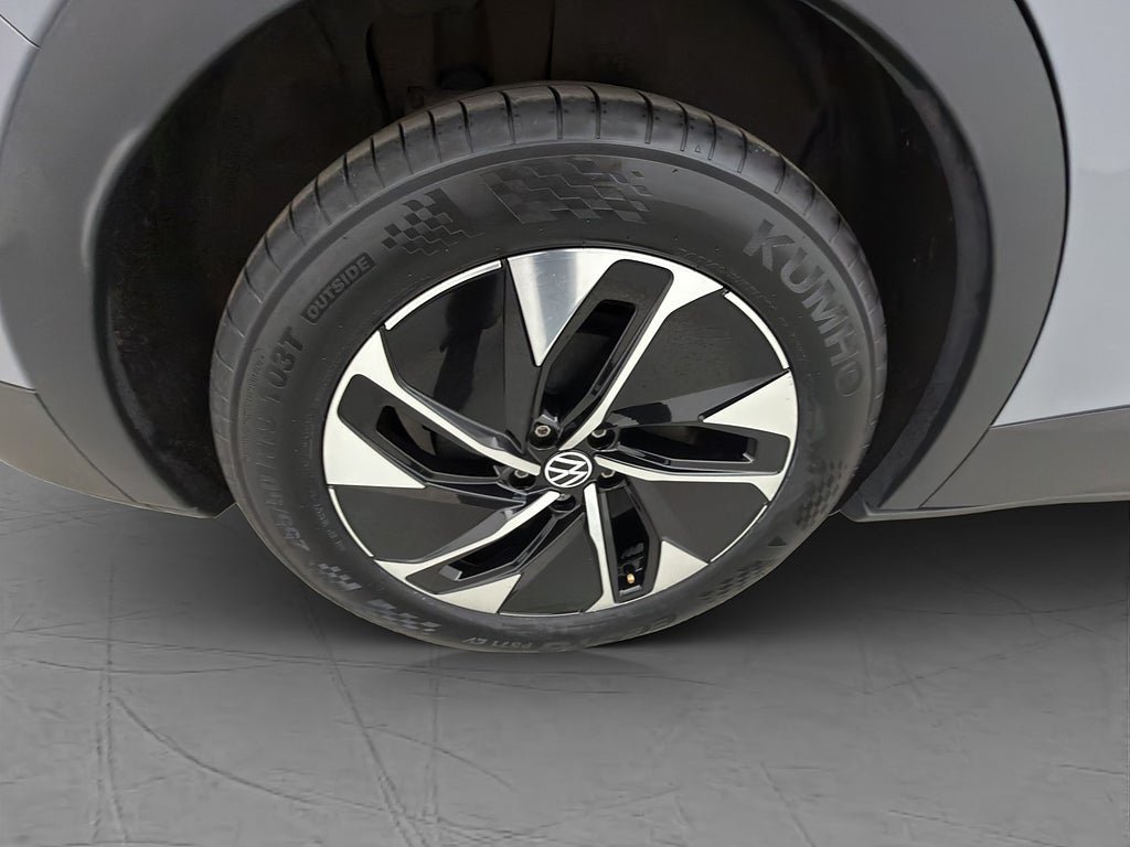 Vehicle Image 36