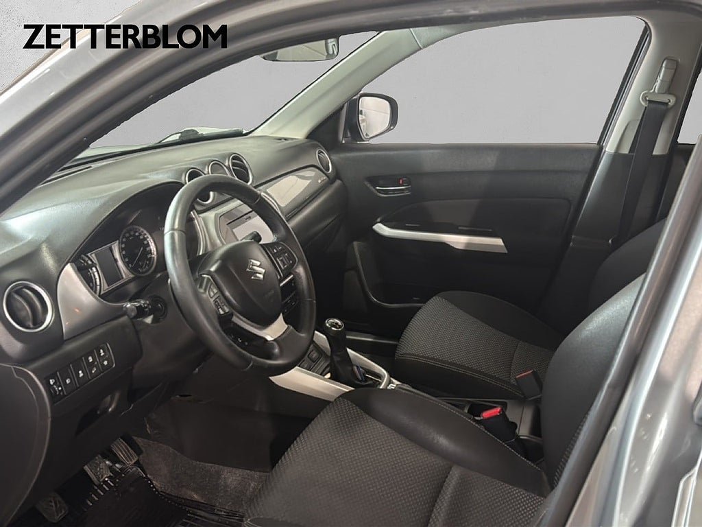 Vehicle Image 8