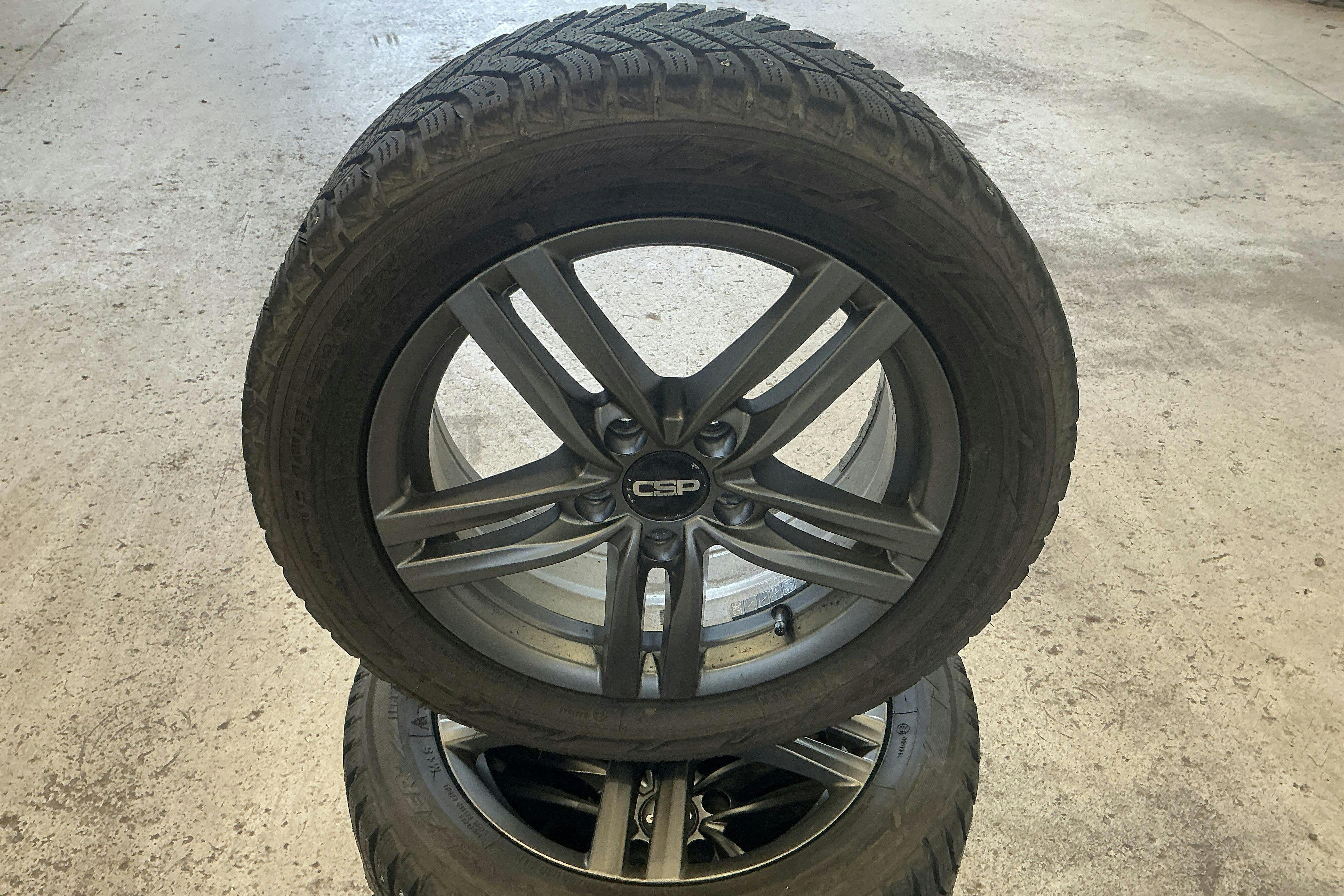 Vehicle Image 15