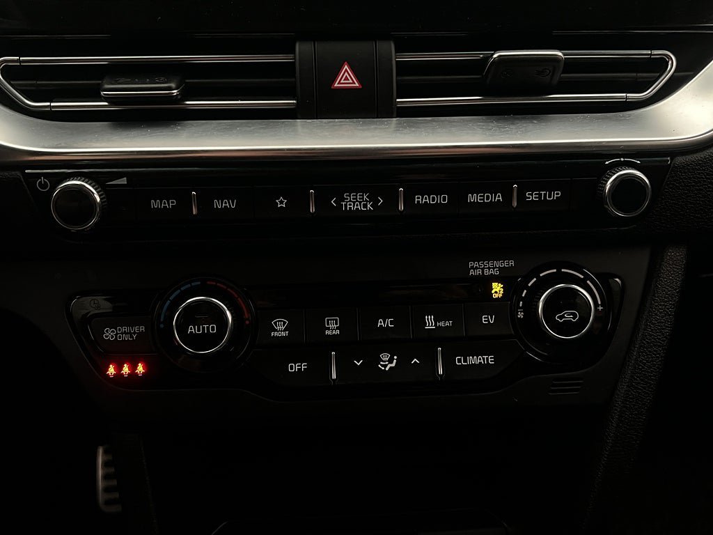 Vehicle Image 24