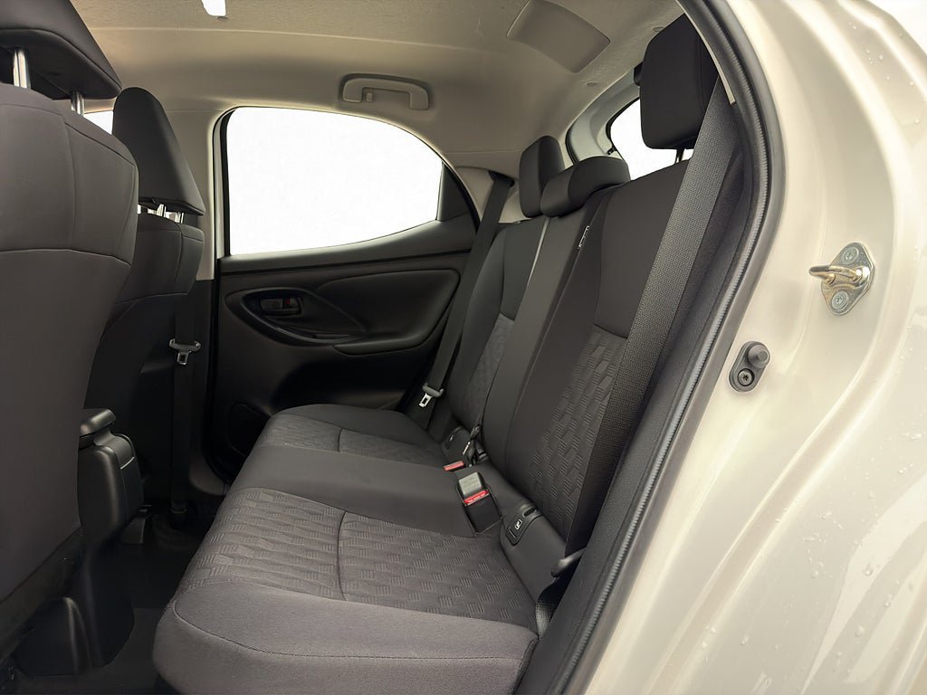 Vehicle Image 22