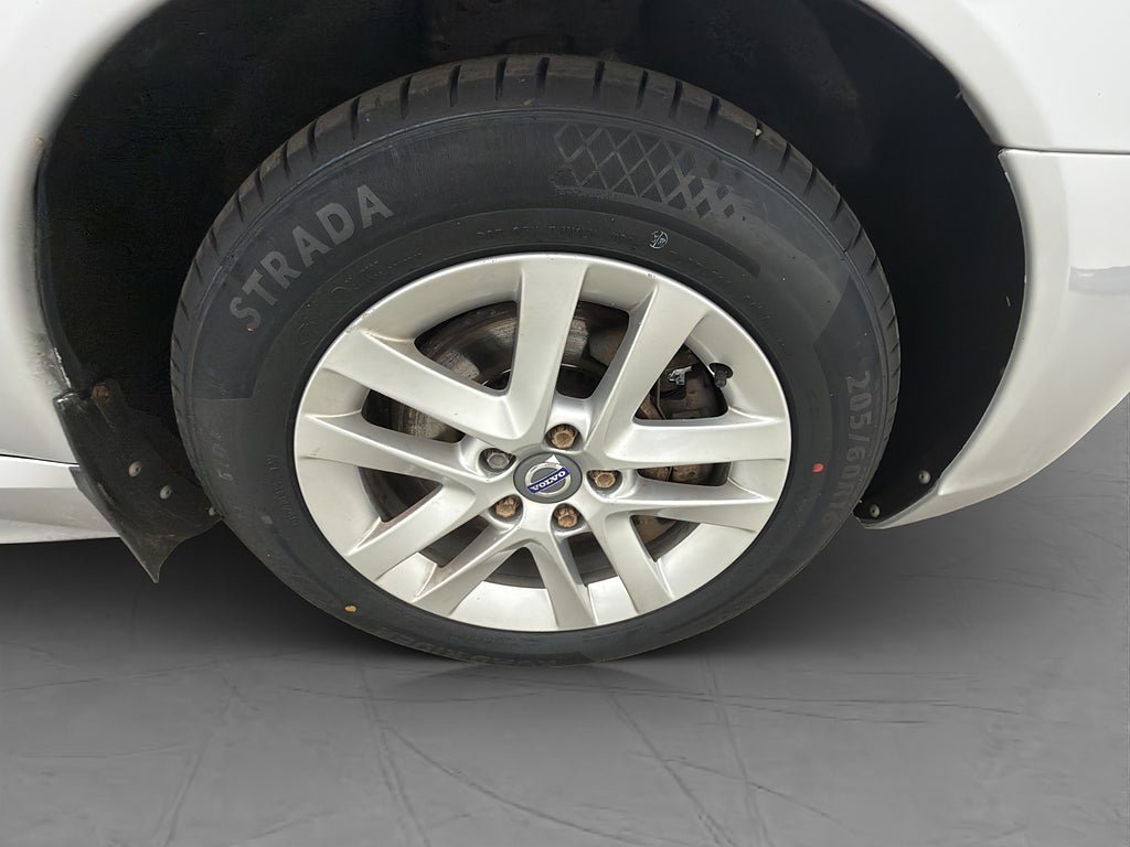 Vehicle Image 32