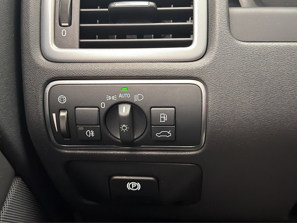 Vehicle Image 34