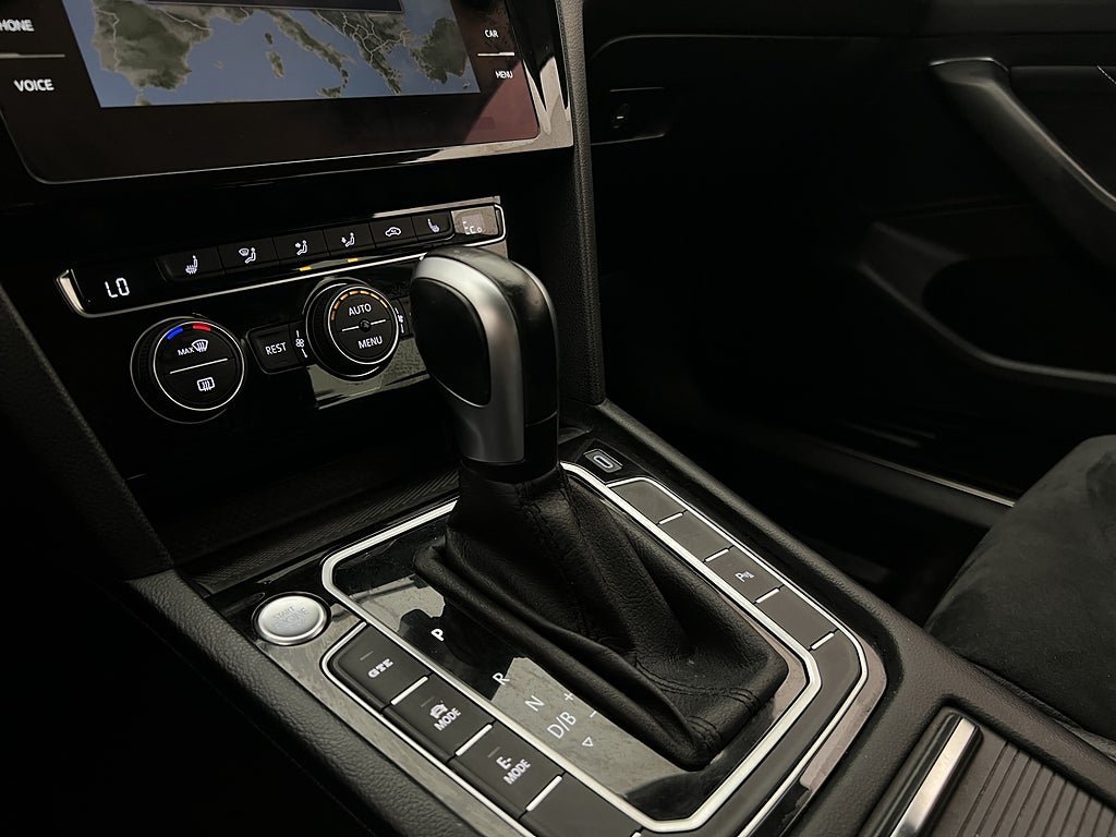 Vehicle Image 24