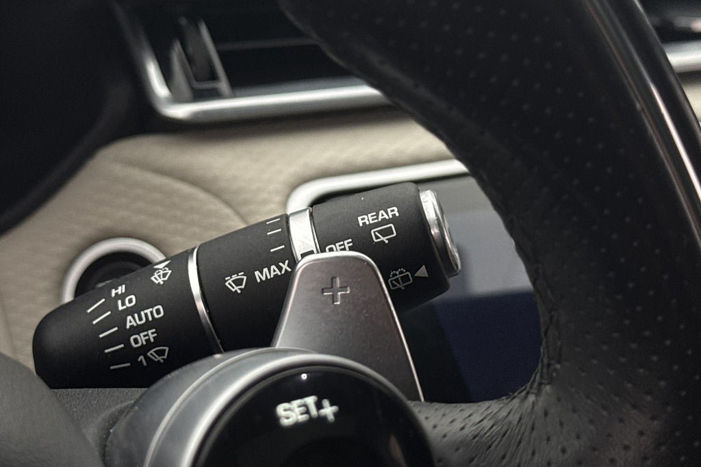 Vehicle Image 33