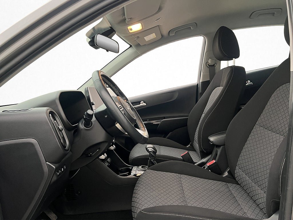 Vehicle Image 10