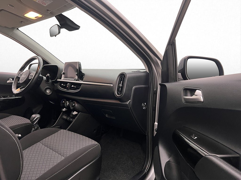 Vehicle Image 22