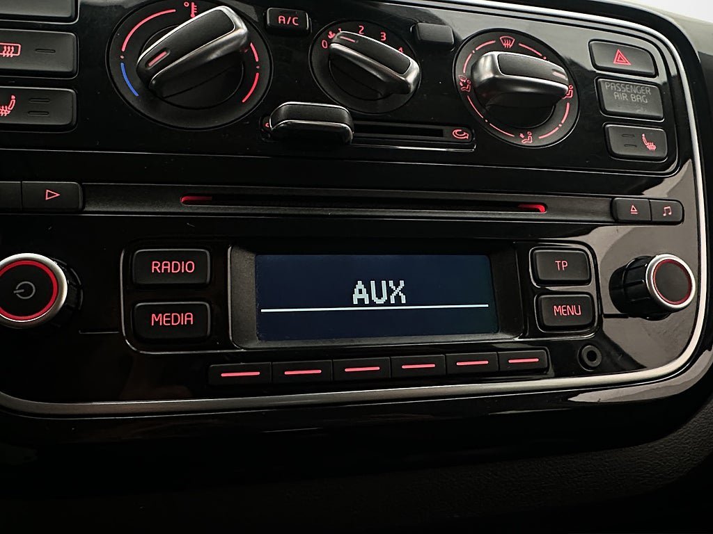 Vehicle Image 18