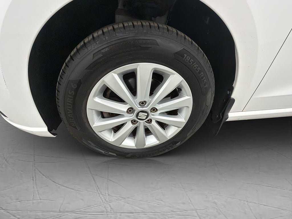 Vehicle Image 30