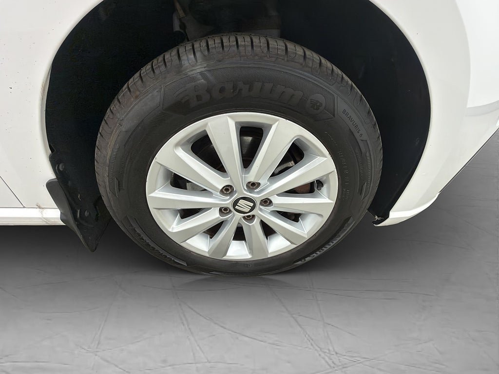 Vehicle Image 33