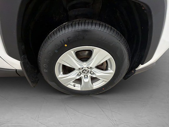 Vehicle Image 33