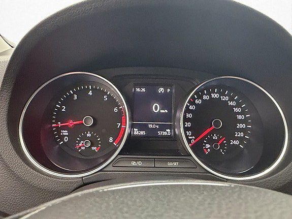 Vehicle Image 17