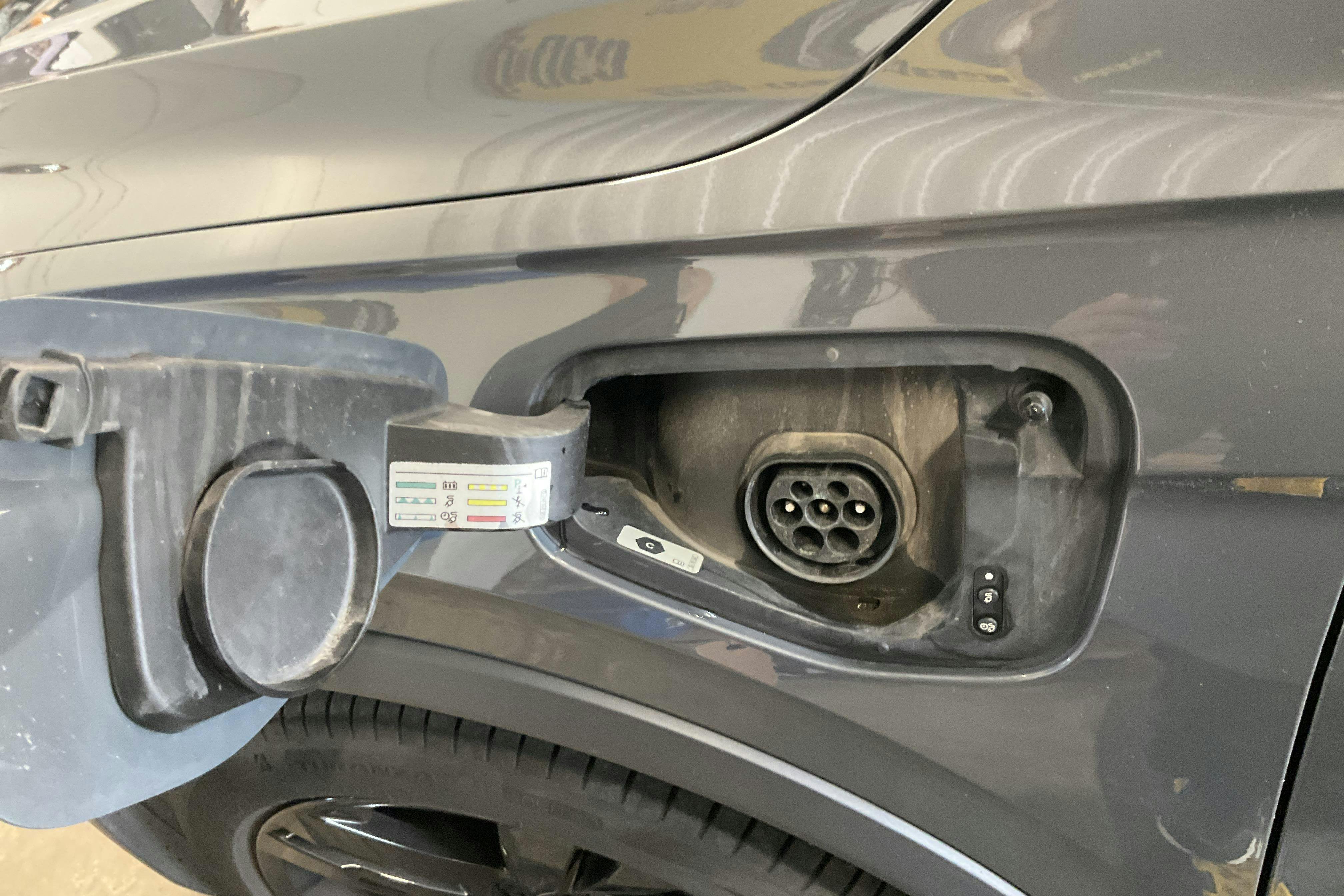 Vehicle Image 21
