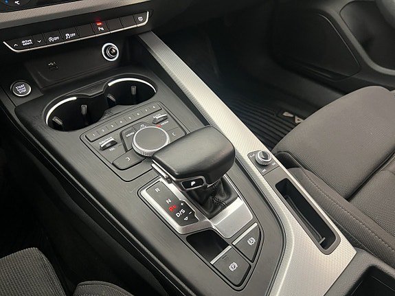 Vehicle Image 23