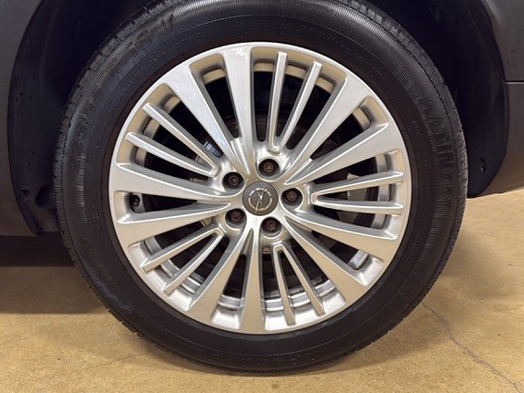 Vehicle Image 16