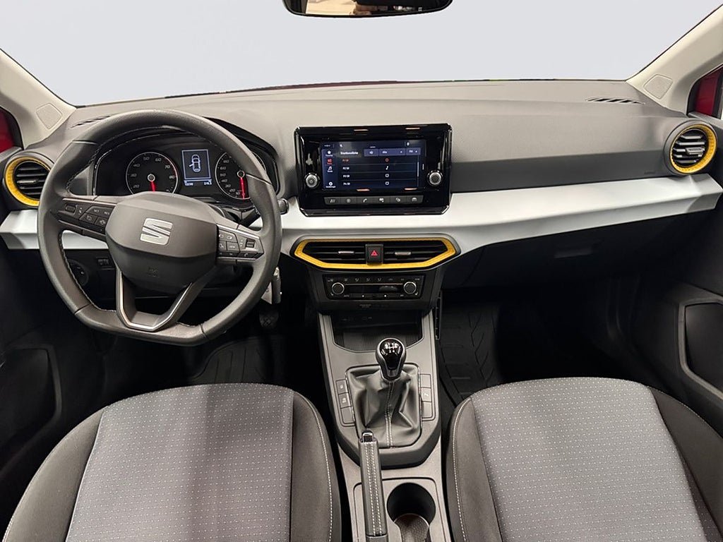 Vehicle Image 9