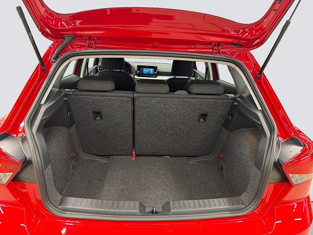 Vehicle Image 16