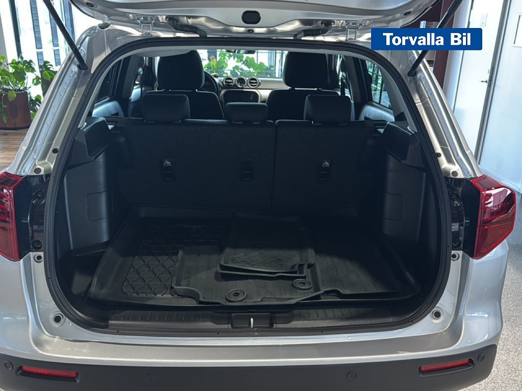 Vehicle Image 15