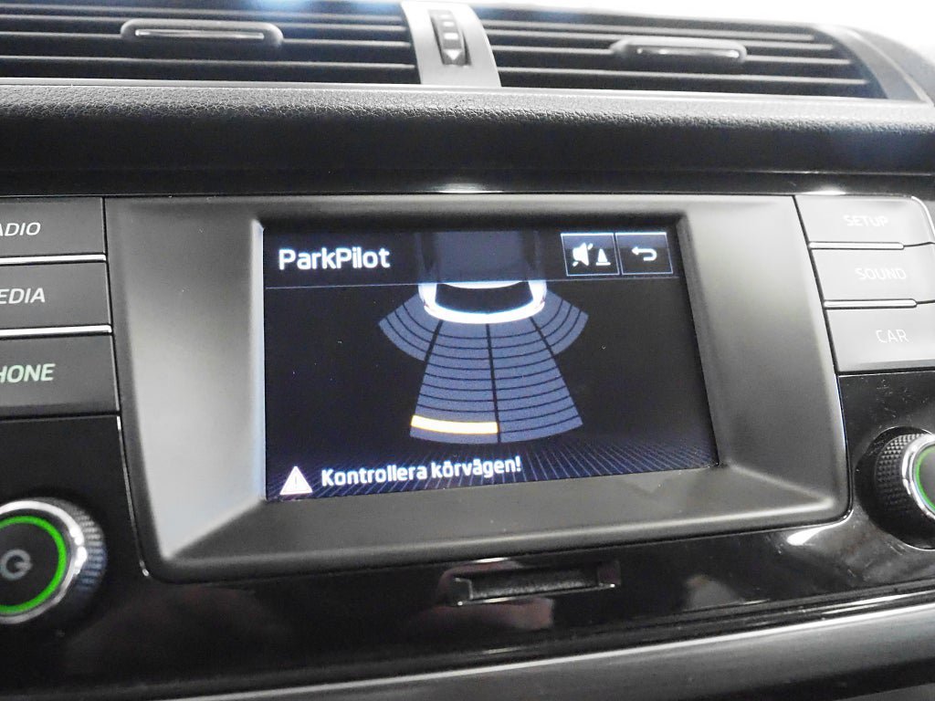 Vehicle Image 17