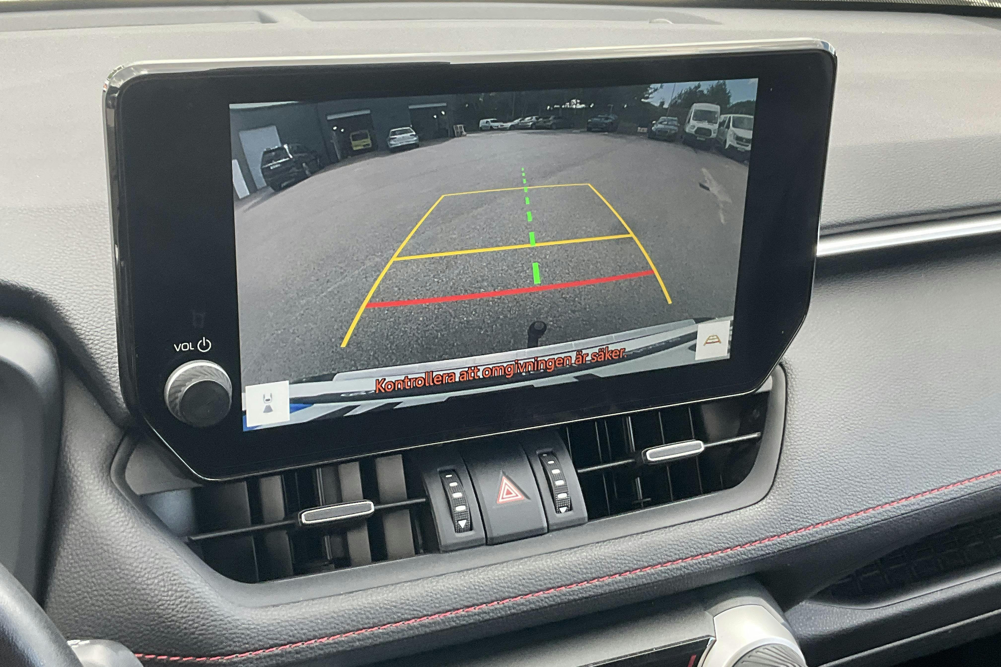 Vehicle Image 12