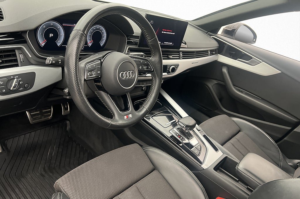 Vehicle Image 9