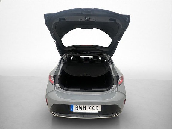 Vehicle Image 25