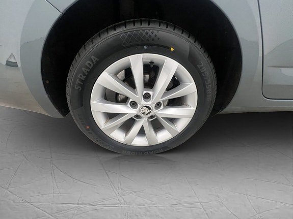 Vehicle Image 32