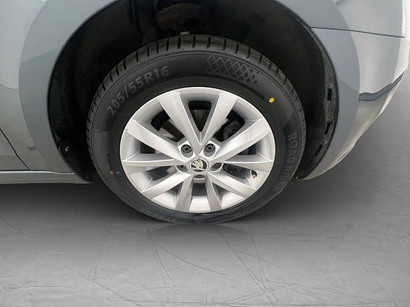 Vehicle Image 33
