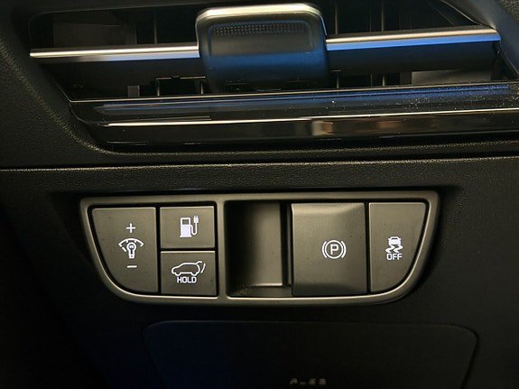 Vehicle Image 28