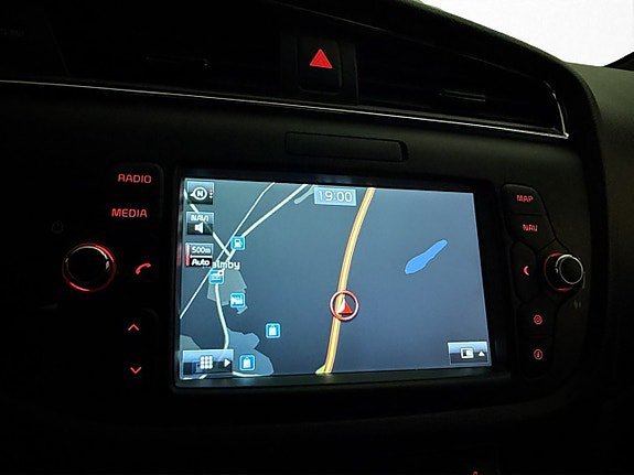 Vehicle Image 17