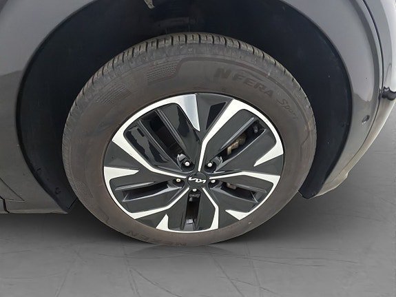 Vehicle Image 37