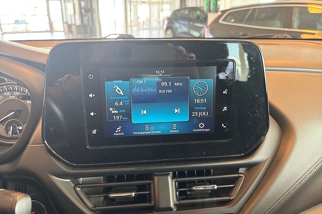 Vehicle Image 15