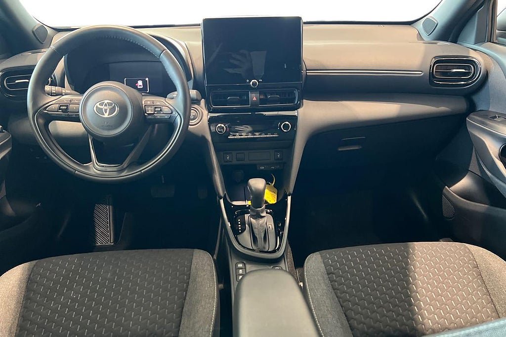 Vehicle Image 10