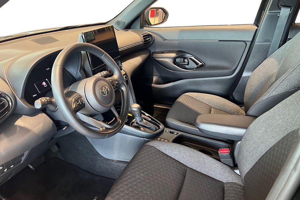 Vehicle Image 14