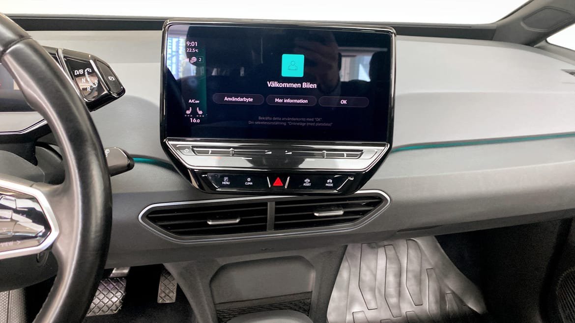 Vehicle Image 9