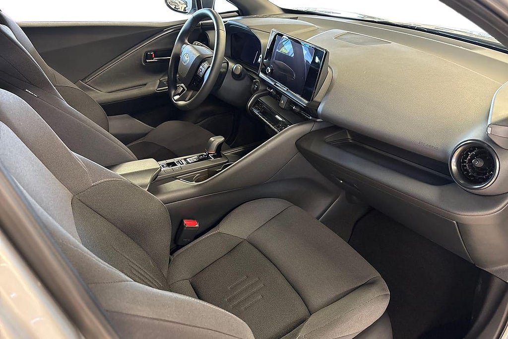 Vehicle Image 7