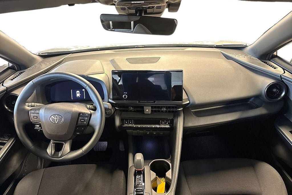 Vehicle Image 10