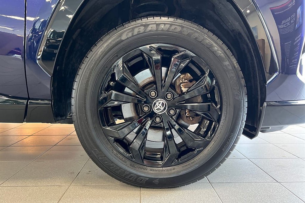 Vehicle Image 17