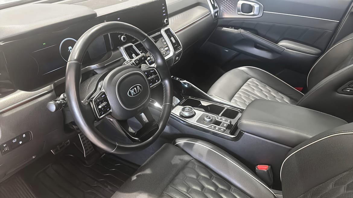 Vehicle Image 6