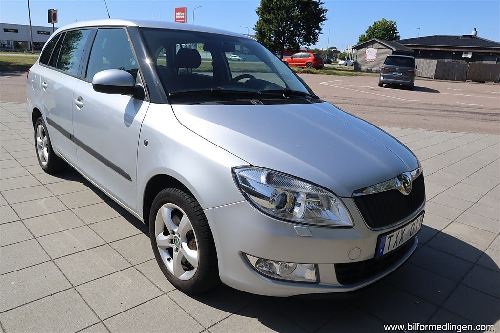 Vehicle Image 6