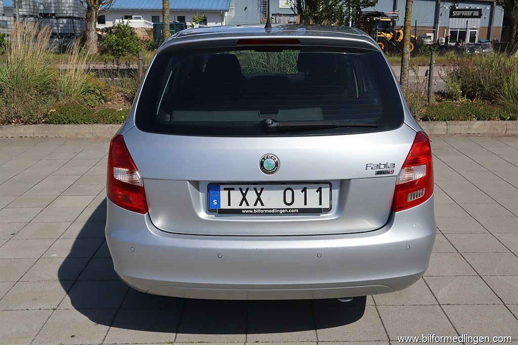 Vehicle Image 9