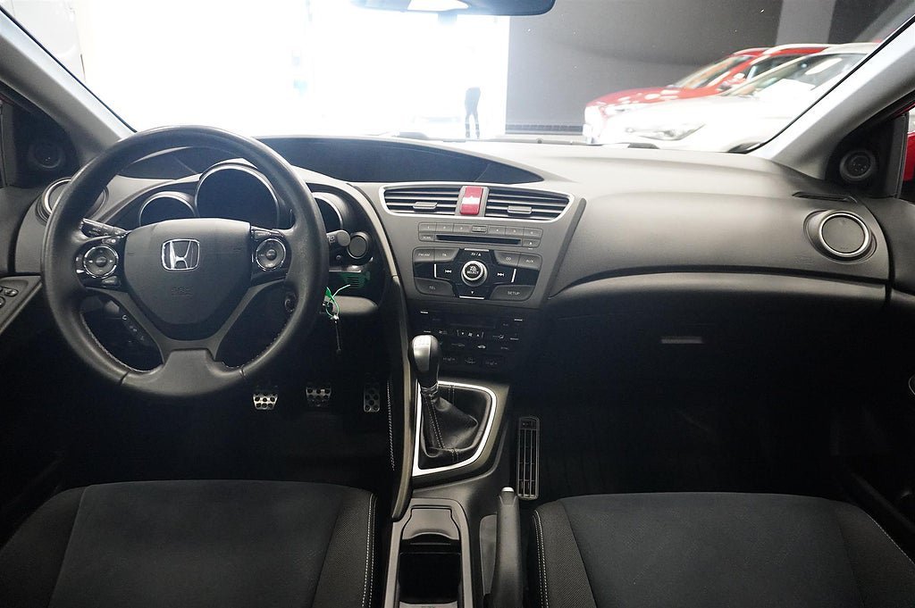 Vehicle Image 9
