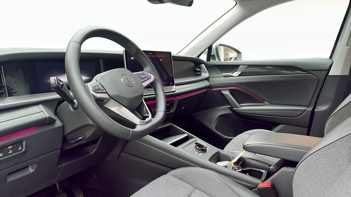 Vehicle Image 7