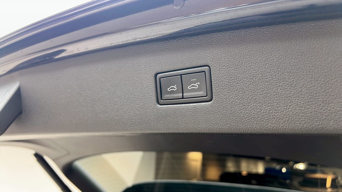 Vehicle Image 17