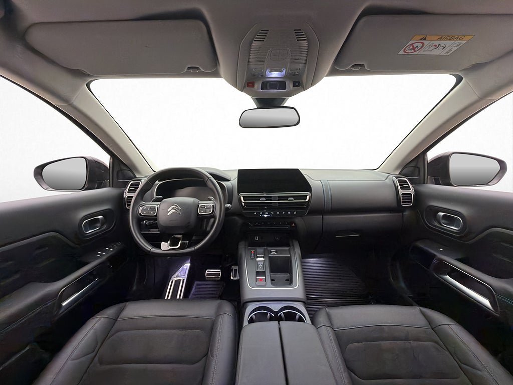 Vehicle Image 16