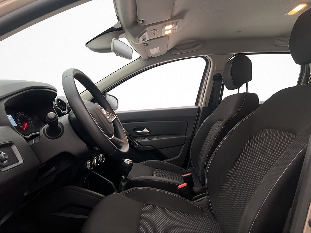 Vehicle Image 12