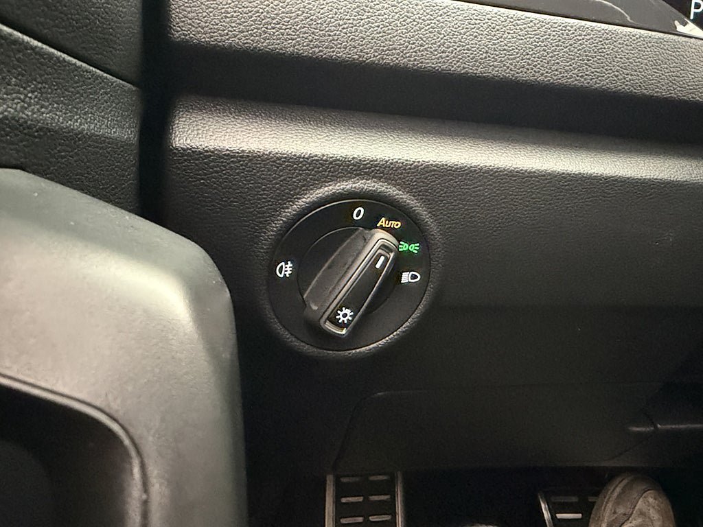 Vehicle Image 26