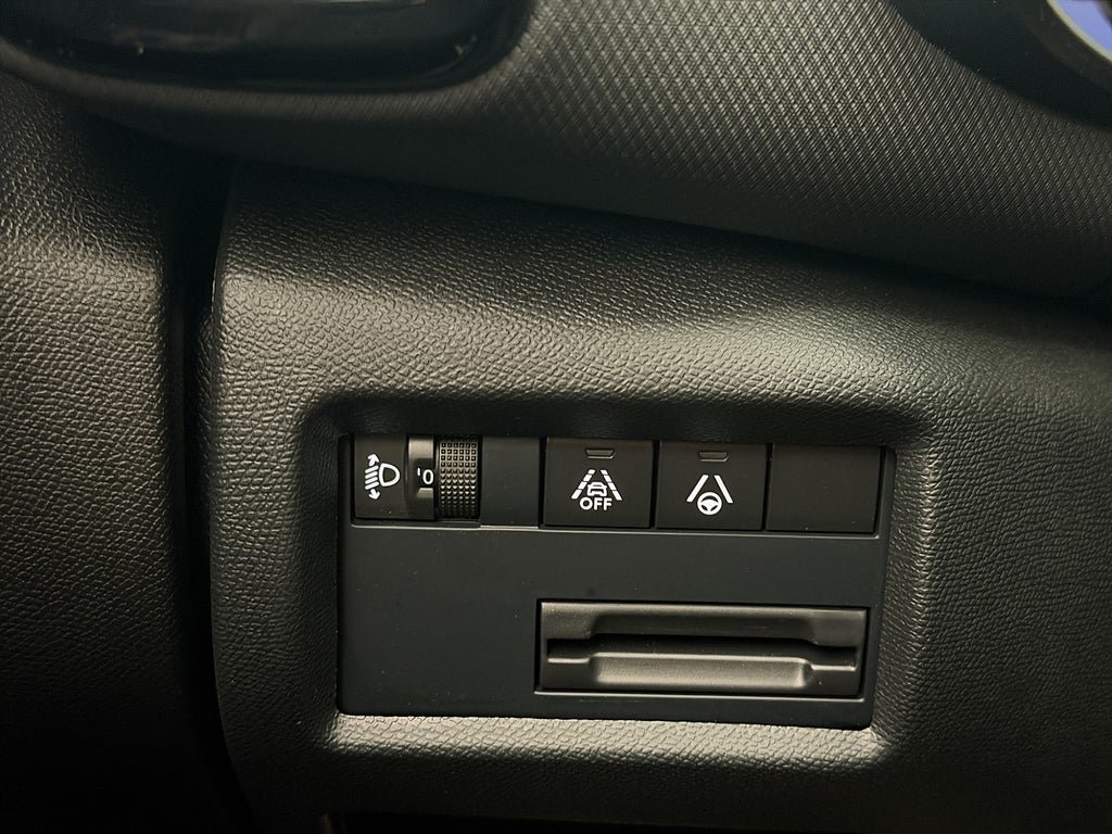Vehicle Image 27